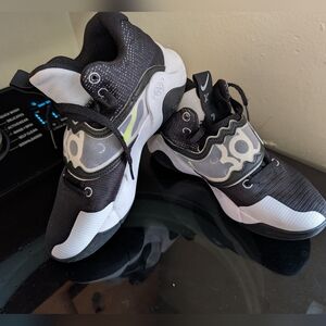 Nike Men's KD Trey 5 X Basketball Shoes